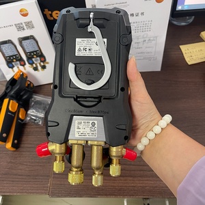 Manifold numérique intelligent Testo 557s avec bloc 4 voies, protection IP54, 90 réfrigérants stockés - Product Image 5