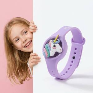 Bracelet <span class=keywords><strong>anti</strong></span>-moustiques longue durée en silicone PVC pour voyages en extérieur, à l'huile naturelle - Product Image 2