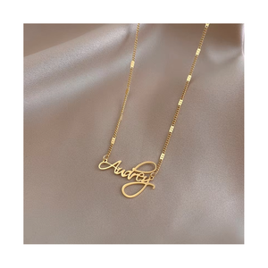 Collier pendentif initial <span class=keywords><strong>Audrey</strong></span> réglable en acier titane plaqué or, chaîne avec lettre <span class=keywords><strong>Audrey</strong></span>, collier ras du cou - Product Image 1