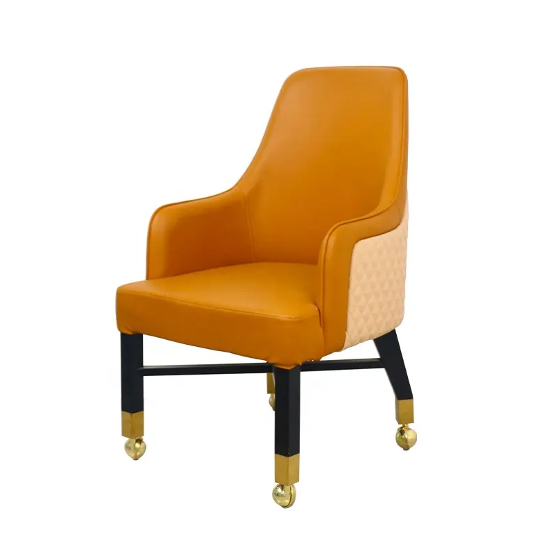 Качественное кресло с вышивкой и вращающимися колесами для казино, бара, отеля