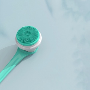 Cepillo de Baño Eléctrico USB de Silicona con Mango Largo, Cepillo Corporal Automático para Limpieza y Masaje - Product Image 1
