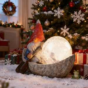 Escultura de Resina de Gnomo Animal con Barco, Energía Solar, con Rana en Sombrero y Orbe Brillante, Adorno Navideño para Jardín Exterior - Product Image 1
