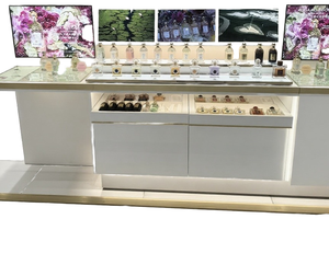 Tùy Chỉnh Nhà Máy Trực Tiếp Sang Trọng Hiện Đại Vẻ Đẹp Salon Hiển Thị Đứng Chăm sóc Da Mỹ Phẩm Kệ Cho Cửa Hàng Sản Phẩm Cho Showcase - Product Image 3