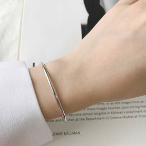 JF16047 klasik Minimalist özel güzel takı üreticisi gümüş açık C şekli tasarımcı bilezik kadınlar için - Product Image 2