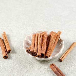 Varillas de Pimienta de la India de Alta Calidad, Nueva Temporada, Secas, Crudas, Naturales, Marrones, Enteras, para Venta al por Mayor y Exportación desde Gujarat - Product Image 1