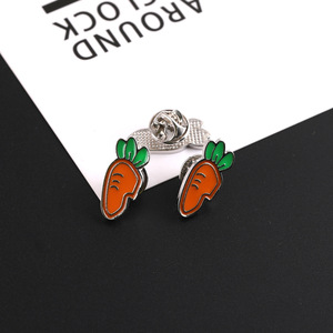 Cute Carrot Brooch Cartoon Zinc Alloy Unisex Fashion Pin Gift Accessory - Product Image 3