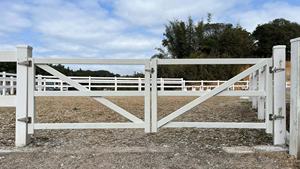 공장 직접 뜨거운 판매 판매 <span class=keywords><strong>2</strong></span>/3/4 레일 내구성 플라스틱 PVC 말 방목장 울타리 포스트 농장 목장 화이트 - Product Image 4