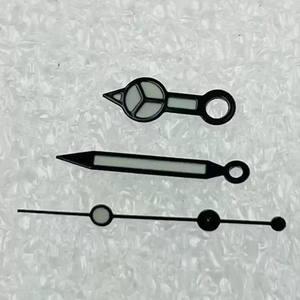 NH35A Mouvement de montre étanche en acier inoxydable <span class=keywords><strong>Aiguilles</strong></span> noires 3 broches <span class=keywords><strong>Aiguilles</strong></span> sans pointeurs de montre luminescents Ensemble de main pour pièces de montre - Product Image 6