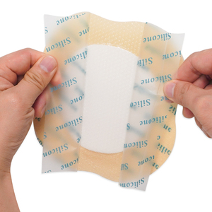 Silikon sakrum köpük pansuman 6 "x 6" Bordered yapıştırıcı sakral köpük soyunma yumuşak yatak boğaz bandajları yara bakım ürünleri - Product Image 1