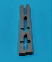 Bandes moulées verrouillables gauche et droite 1122478206 1122478204 pour le traitement des pièces de précision sidel