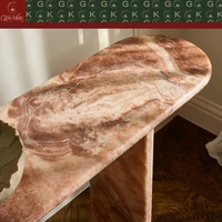 Table d'entrée en marbre rose veiné GOLDKING, design artistique moderne, sur mesure pour la décoration de hall d'entrée de luxe