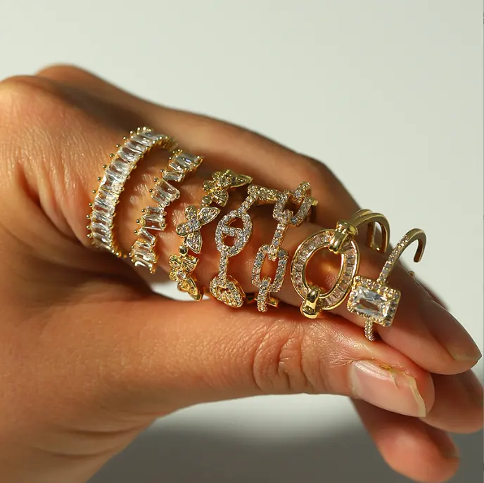 Cincin pasangan baja tahan karat kupu-kupu warna emas Fashion untuk wanita rantai kristal zirkon cincin pernikahan perhiasan
