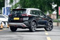 Новые автомобили X-Trail T30, отличная производительность, 57L 183 км/ч, высокоскоростной 5-дверный внедорожник, 5 мест, внедорожник Dongfeng Nissan 2.0L 151Ps L4 Compact SUV