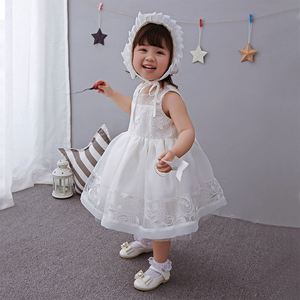 Conception de <span class=keywords><strong>magasin</strong></span> pour petits vêtements Nouveau modèle de robes de mariée blanches à fleurs pour nouvelles filles avec chapeaux bio - Product Image 2
