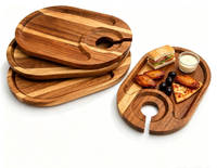 Plateau à apéritifs en bois d'acacia gravé avec porte-verre à vin, plateau de service pour fromages et en-cas pour fête, pique-nique, soirée romantique