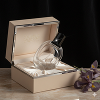Flacon diffuseur de parfum en verre transparent empilable avec logo personnalisé, 30ml 50ml 100ml, fond épais, bouchon métallique, flacon vide en gros pour cadeau