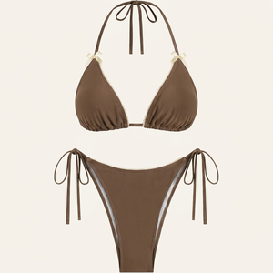 Conjunto de Bikini de 2 Piezas para Mujer, Color Marrón, Top Halter con Lazos Laterales, Parte Inferior Elástica, Traje de Baño de Color Sólido con Detalle de Cordones, Estampado Animal y Logotipo Frontal - Product Image 1