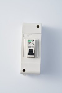 Interruptor Automático Monofásico en Miniatura JUNW <span class=keywords><strong>DPN</strong></span> 1P+N MCB 4.5KA 3/6/10/<span class=keywords><strong>16</strong></span>/20/25/32A 230V 50/60HZ Material PA66 Riel DIN Cobre - Product Image 2