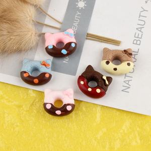 Colgante de resina con dibujos de gato y Donut para niña, colgante de resina con parte trasera plana, para relleno de Slime cabujón, clip para el pelo para teléfono móvil, llavero, decoración artesanal - Product Image 2