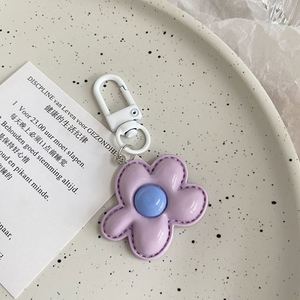 Llavero de Flor de Cinco Pétalos Colorido al por Mayor, Nuevo Accesorio Colgante Lindo para Niñas, Ideal para DIY - Product Image 6