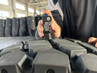 Pneu tout-terrain robuste 12R22.5 295/80R22.5 à motif bloc avec composé anti-coupure, pour camions miniers et carrières