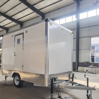 Les fabricants chinois de toilettes portables mobiles d'extérieur de luxe 2 cabines remorques de toilettes pour mariage et événements