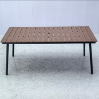 Table de jardin rectangulaire pliable en plastique et bois avec structure métallique, design moderne, pour hôtels et salons