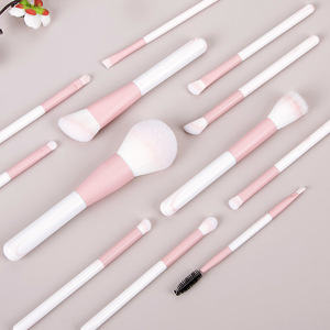 Ensemble de 12 pinceaux de maquillage de haute qualité, faits à la main, avec strass roses, à prix bas, ensemble de pinceaux de maquillage rose privé - Product Image 1