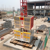 Équipement de levage pour la construction à moteur électrique SC200U, capacité 2000 kg, hauteur de levage max. 120 m, vitesse 36 m/s