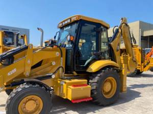รถตักแบคโฮ CAT 428F มือสอง น้ำหนัก 7.7 ตัน ขับเคลื่อน 4 ล้อ พร้อมเครื่องยนต์ CAT C4.4 แท้ สำหรับงานบำรุงรักษาถนน - Product Image 2