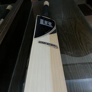 English Willow Cricket Bats Top A Grade Cricket Bats with Custom requirements 2.7 lbs to 3.1 lbs