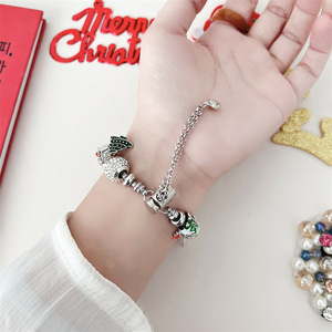 Pendentif de noël <span class=keywords><strong>bracelet</strong></span> de montre mignon pour <span class=keywords><strong>Apple</strong></span> <span class=keywords><strong>Watch</strong></span> Ultra 38mm 41 44mm 49mm Bling femme pour iWatch 9 8 7 SE <span class=keywords><strong>bracelet</strong></span> en métal - Product Image 6