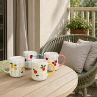 Tasses à fruits à carreaux colorées peintes à la main SWT, qui apportent un charme ludique et un caractère frais aux cuisines européennes et américaines au quotidien
