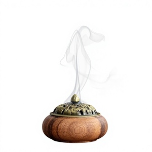 Brûleur d'encens en bois avec couvercle en laiton, diffuseur d'aromathérapie, utilisation toute saison, décoration de table, brûleur d'arômes Bakhoor fait main et durable - Product Image 1
