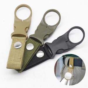 새로운 디자인 Koonong 나일론 전술 야외 기어 카라비너 물병 홀더 클립 자동차 용 맞춤형 로고 병 버클 후크 - Product Image 1