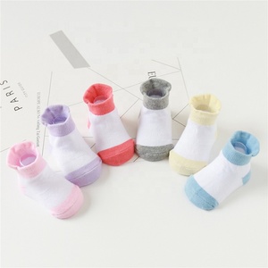 도매 남여 공용 신생아 양말 그립 아기 유아 어린이 미끄럼 방지 유기농 면 발목 승무원 양말 세트 - Product Image 4