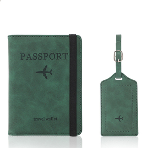 Set Pratico Multifunzionale con Portadocumenti, Portapassaporto, Organizer da Viaggio e Etichetta per Bagagli - Product Image 4