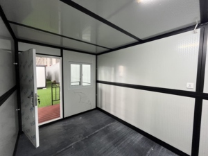 Priscila <span class=keywords><strong>Azzini</strong></span> - Ufficio Modulare Pieghevole in Container, Design Moderno, Unità Abitativa Containerizzata Completamente Arredata in Vendita - Case di Campagna - Product Image 3