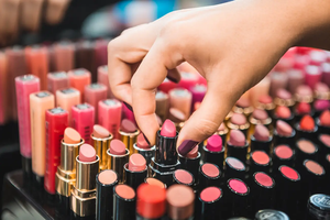 Étagère à cosmétiques à 3 niveaux, présentoir autoportant pour produits de soin de la peau, palette de fards à paupières, vitrine de maquillage avec tiroir - Product Image 6