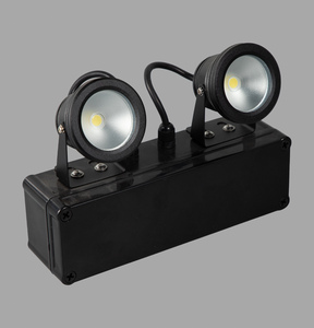 Lampe d'urgence LED <span class=keywords><strong>double</strong></span> tête rechargeable IP65 à coque noire en plastique, à montage mural, pour usine, avec autonomie de 3 heures - Product Image 3