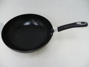 กระทะอลูมิเนียมพร้อมฝาหม้อด้ามพลาสติกสำหรับทำอาหารที่บ้านและอาหารประจำวัน - Product Image 2