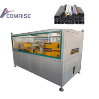 Machine d'extrusion pour panneaux muraux en PVC, panneaux de porte en plastique imitation bois et bandes de fenêtre