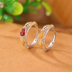 Bague porte-bonheur écologique en cuivre, motif gourde et carpe, style rétro chinois chic, avec motif abeille, cire et sang - Product Image 1
