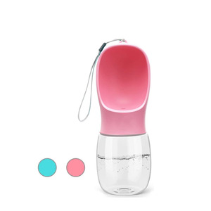 Bouteille d'eau portable en plastique pour chien, certifiée BSCI, 300ml-550ml, pour usage intérieur/extérieur, colorée, vente en gros fabricant - Product Image 1