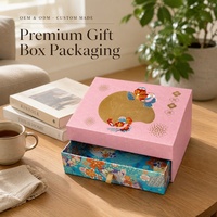 Boîte cadeau personnalisée en carton rose à motifs floraux avec gaufrage à chaud doré, logo personnalisé pour cosmétiques et cadeaux