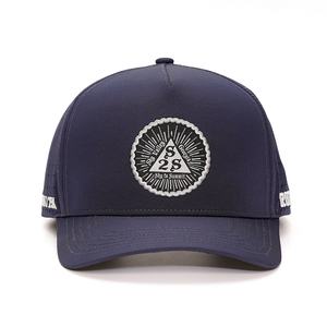 Gorra Snapback Premium de 6 Paneles con Orificios Cortados a Láser, Gorras Personalizadas de Alto Rendimiento - Product Image 3
