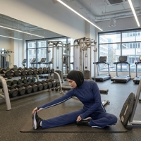 Ensemble de vêtements de sport musulmans 2 pièces pour femmes, manches longues, col haut, pantalon de yoga modeste, séchage rapide, vêtements de sport islamiques pour la salle de sport et la course à pied