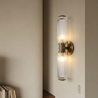 Lampu Dinding Kristal Desain Modern E14 Kaca Tembaga Kustom, Lampu Dinding Kuningan untuk Dekorasi Rumah, Hotel, Vila, dan Kamar
