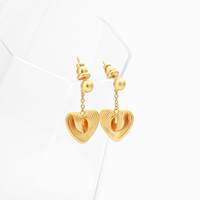 Boucles d'oreilles pendantes uniques en forme de cœur clouté, bijoux d'oreille de luxe léger, pendentif géométrique irrégulier creux, boucles d'oreilles tendance, fabrication