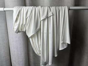 Hijab en jersey de qualité supérieure écharpe <span class=keywords><strong>bandana</strong></span> super douce et extensible dans les 4 sens <span class=keywords><strong>violet</strong></span> en sourdine idéal pour un usage quotidien tout ton de peau logo personnalisé quotidien - Product Image 6